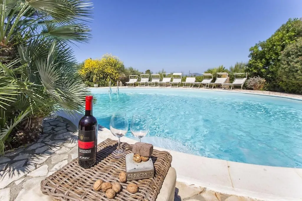 Clicksardegna Villa Paraiba Fronte Mare Per 12 Persone Alghero Italy