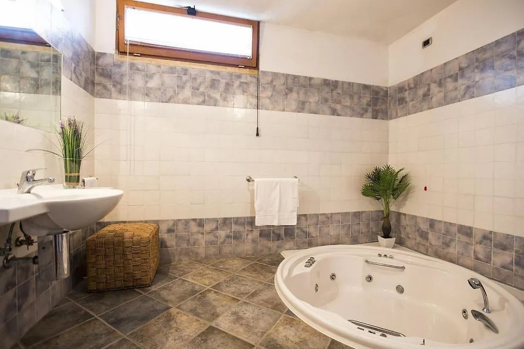Clicksardegna Villa Paraiba Fronte Mare Per 12 Persone Alghero